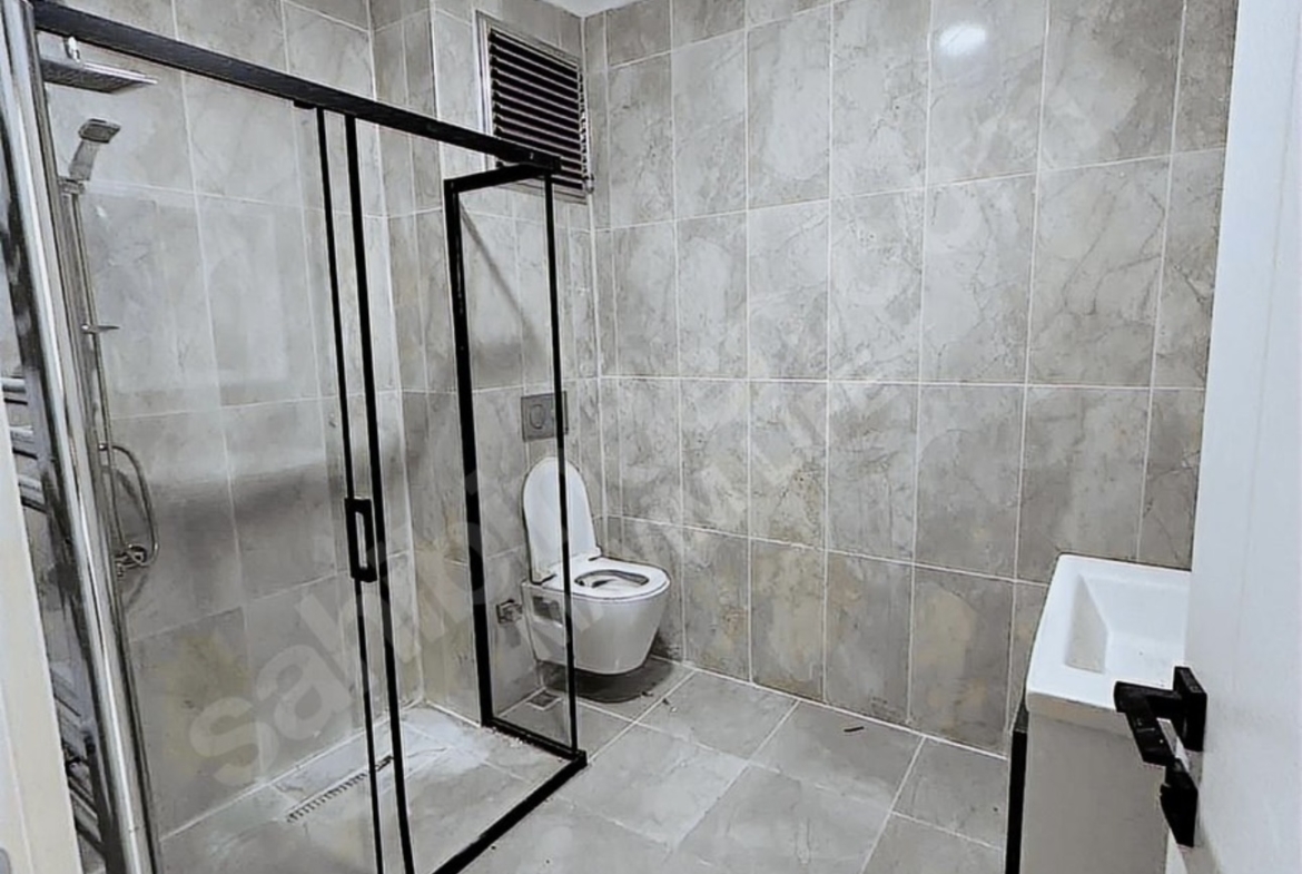 ÇEKMEKÖY REVERANS REZİDANS’DA LÜKS GENİŞ 3+1 SATILIK DAİRE