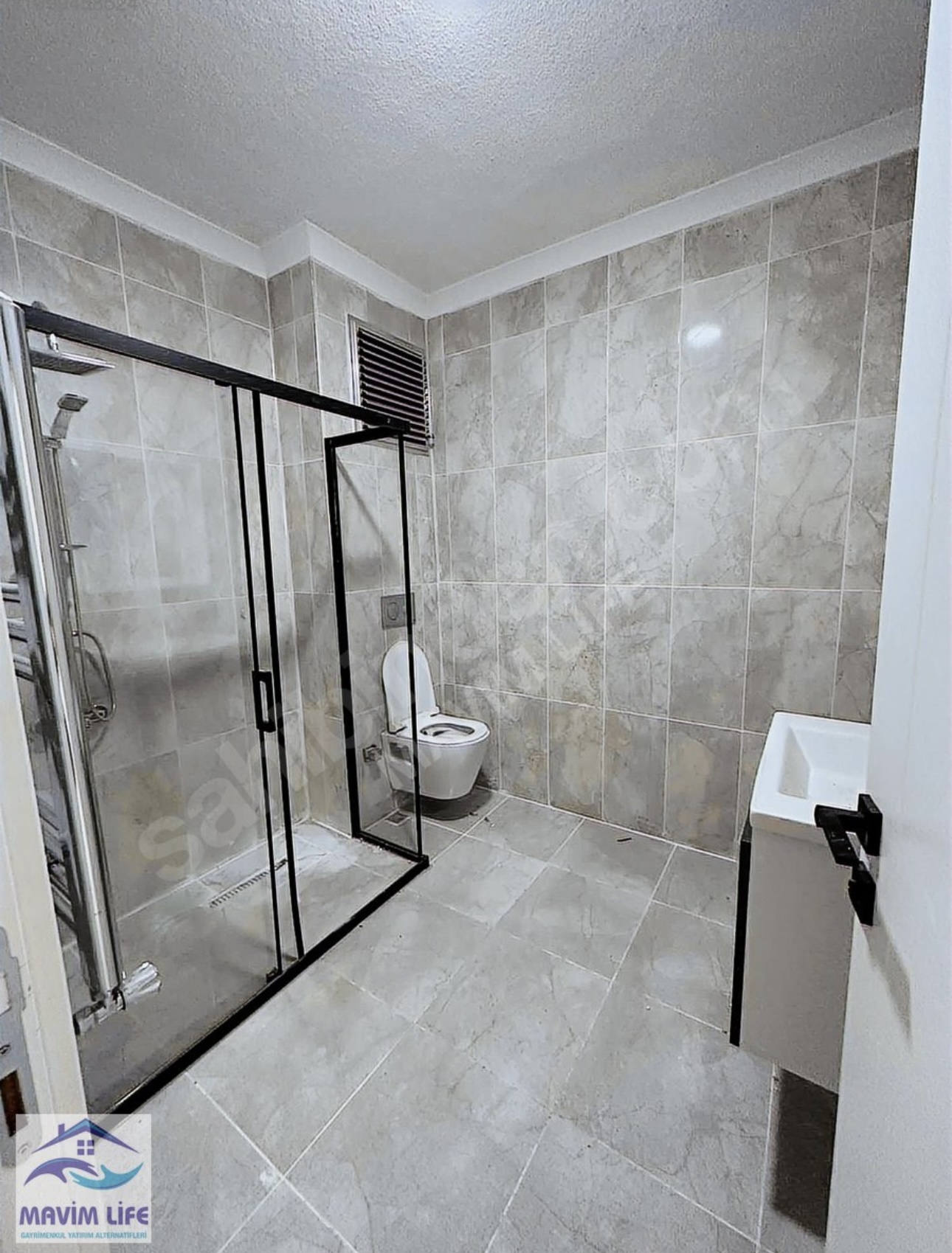 4821F604-2B80-4BE8-9240-54387829E63F ÇEKMEKÖY REVERANS REZİDANS’DA LÜKS GENİŞ 3+1 SATILIK DAİRE