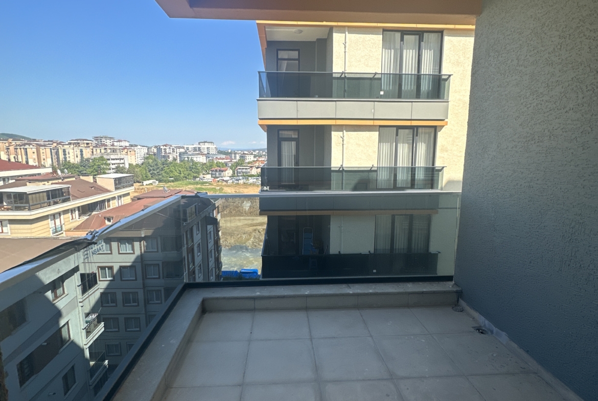 ÇEKMEKÖY REVERANS REZİDANS’DA LÜKS GENİŞ 3+1 SATILIK DAİRE