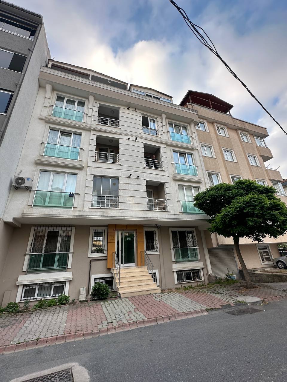 SANCAKTEPE METROYA YÜRÜME MESAFESİ EŞYALI 2+1 ARA KAT DAİRE