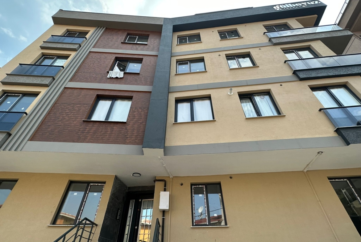 FIRSAT YENİDOĞAN SON DURAK YÜRÜME MESAFESİ 2+1 ARA KAT SATILIK