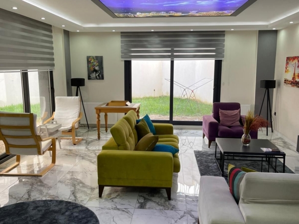 ŞİLE MERKEZ’DE EŞYALI 80M2 1+1 KİRALIK DAİRE