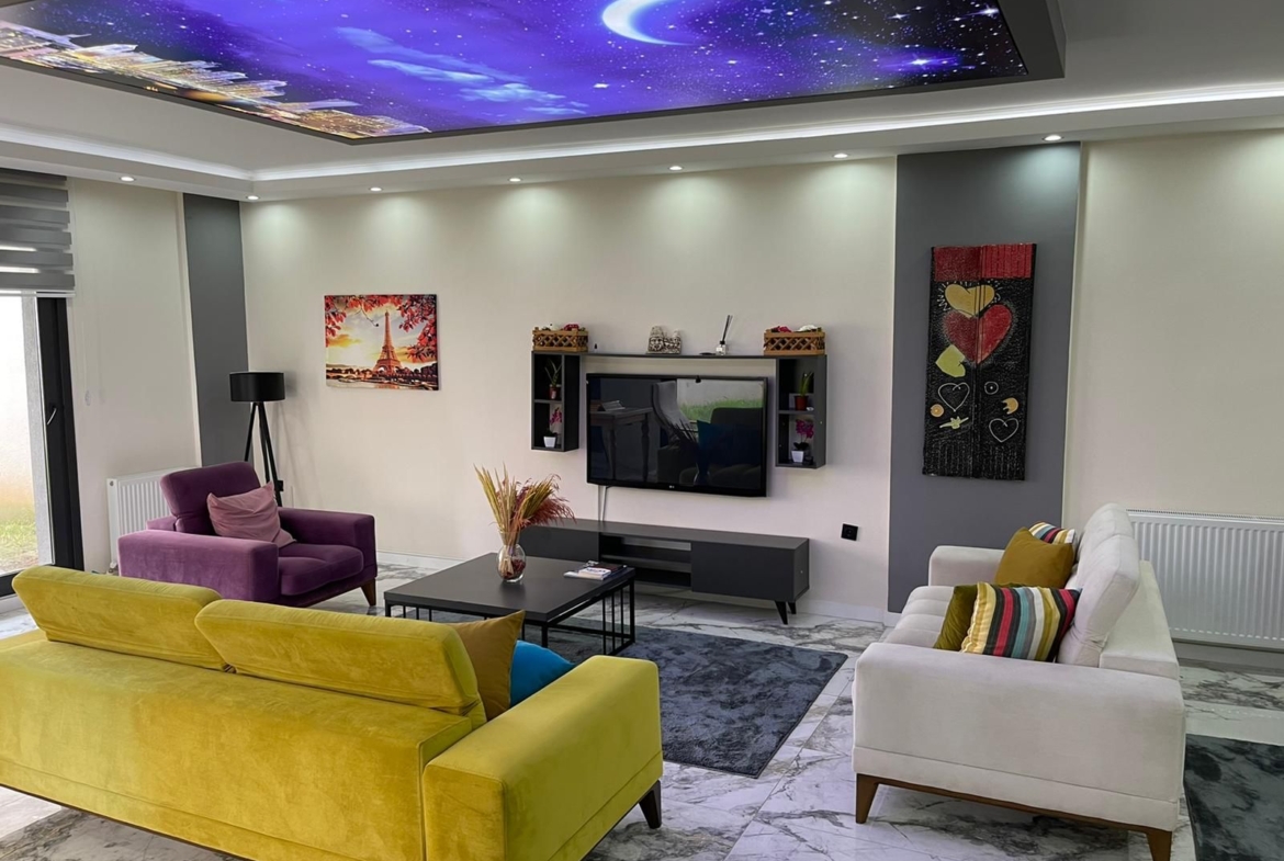 ŞİLE MERKEZ’DE EŞYALI 80M2 1+1 KİRALIK DAİRE