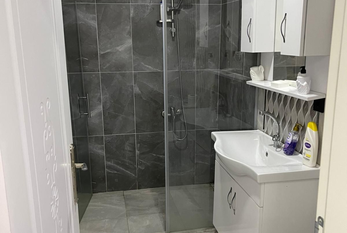 ŞİLE MERKEZ’DE EŞYALI 80M2 1+1 KİRALIK DAİRE