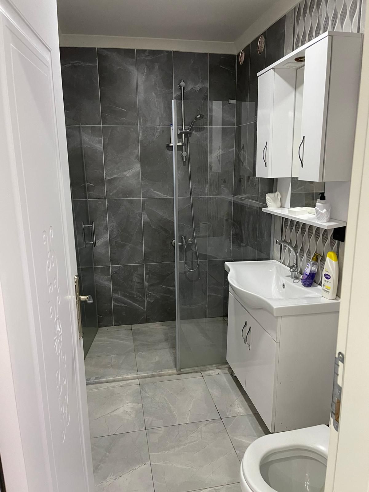 ŞİLE MERKEZ’DE EŞYALI 80M2 1+1 KİRALIK DAİRE