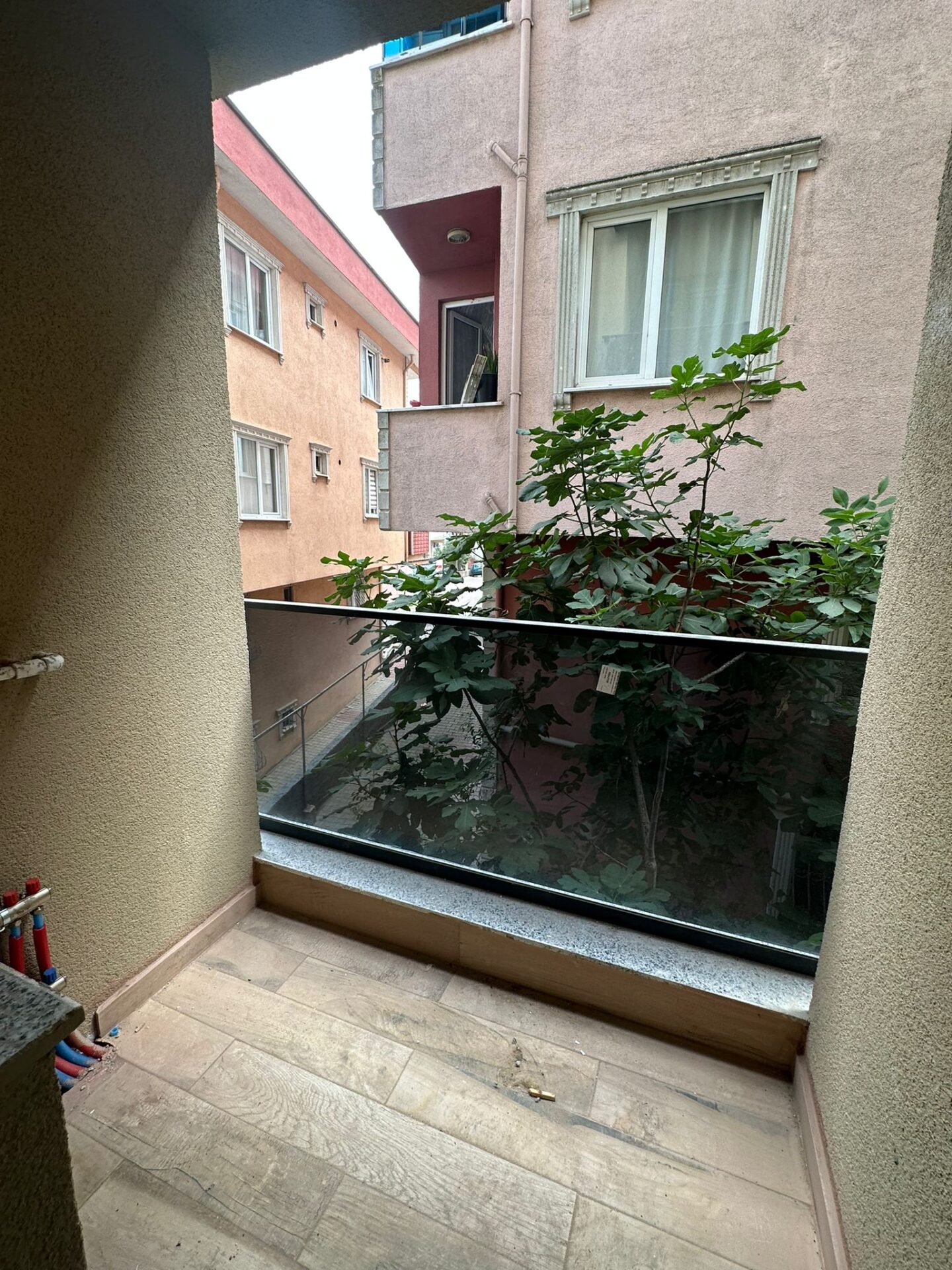 FIRSAT YENİDOĞAN SON DURAK YÜRÜME MESAFESİ 2+1 ARA KAT SATILIK