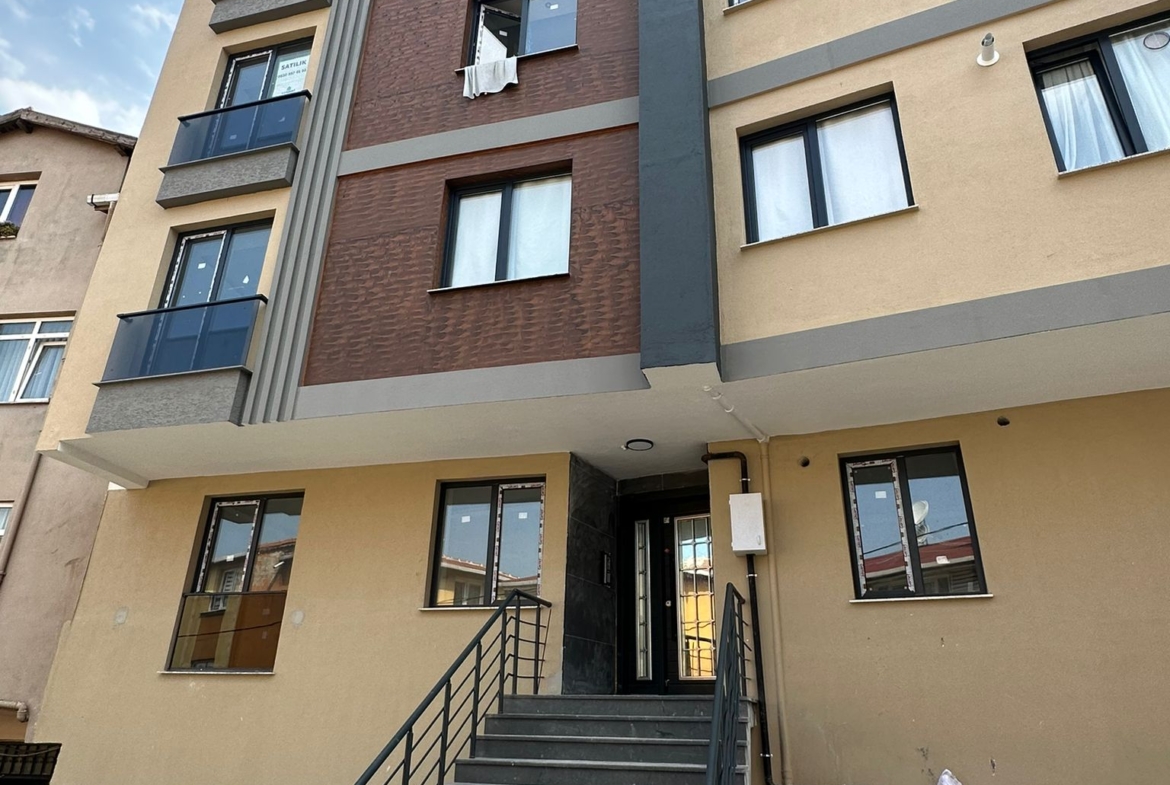 FIRSAT YENİDOĞAN SON DURAK YÜRÜME MESAFESİ 2+1 ARA KAT SATILIK