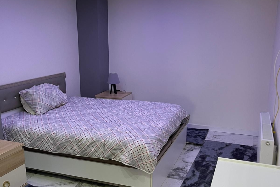 ŞİLE MERKEZ’DE EŞYALI 80M2 1+1 KİRALIK DAİRE