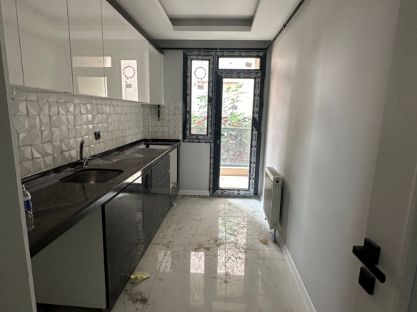 FIRSAT YENİDOĞAN SON DURAK YÜRÜME MESAFESİ 2+1 ARA KAT SATILIK