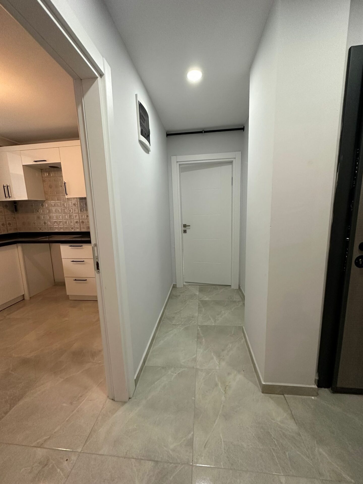 ÇEKMEKÖY ÇAMLIK MAH. BAHCE KULLANIMLI 2+1 SATILIK DAİRE