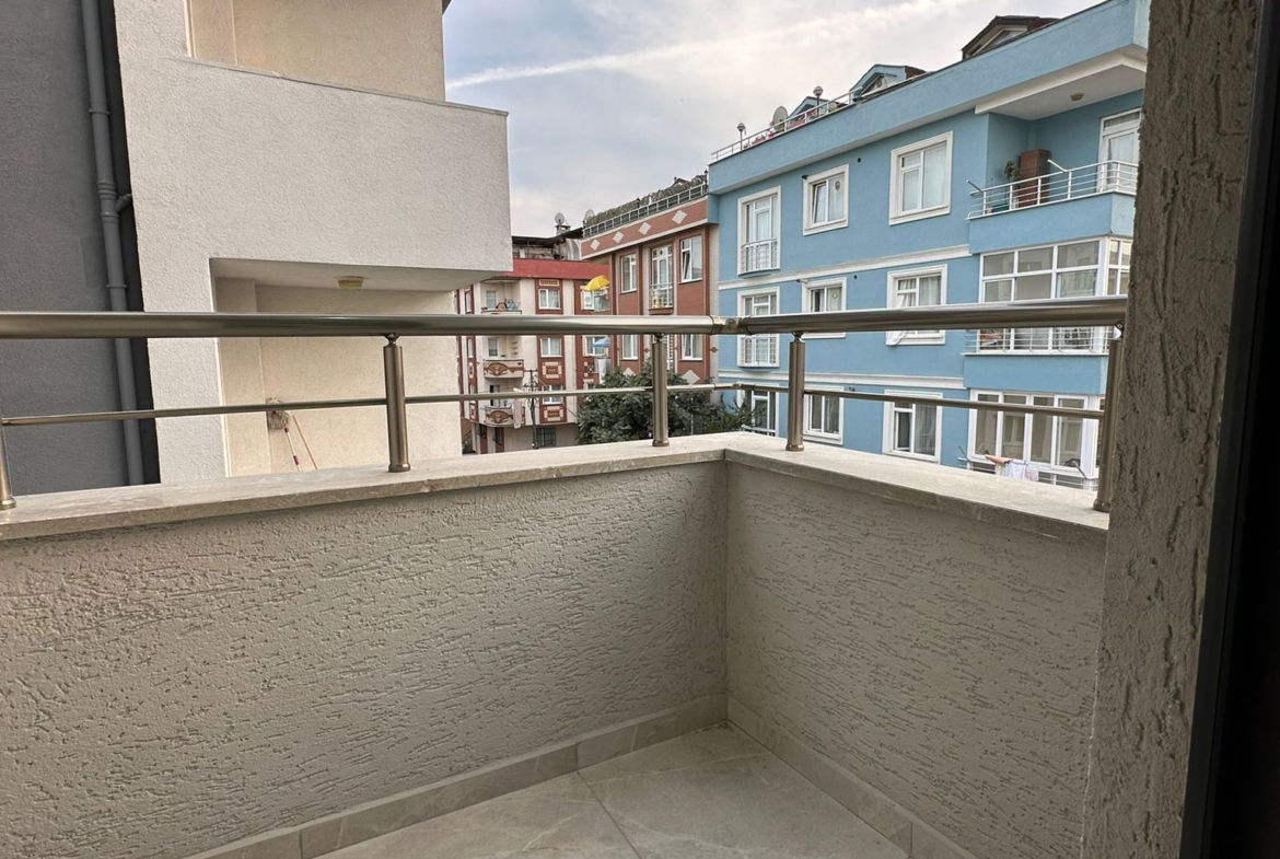 ÇEKMEKÖY METROYA YÜRÜME MESAFESİ SATILIK SIFIR 3+1 FIRSATI