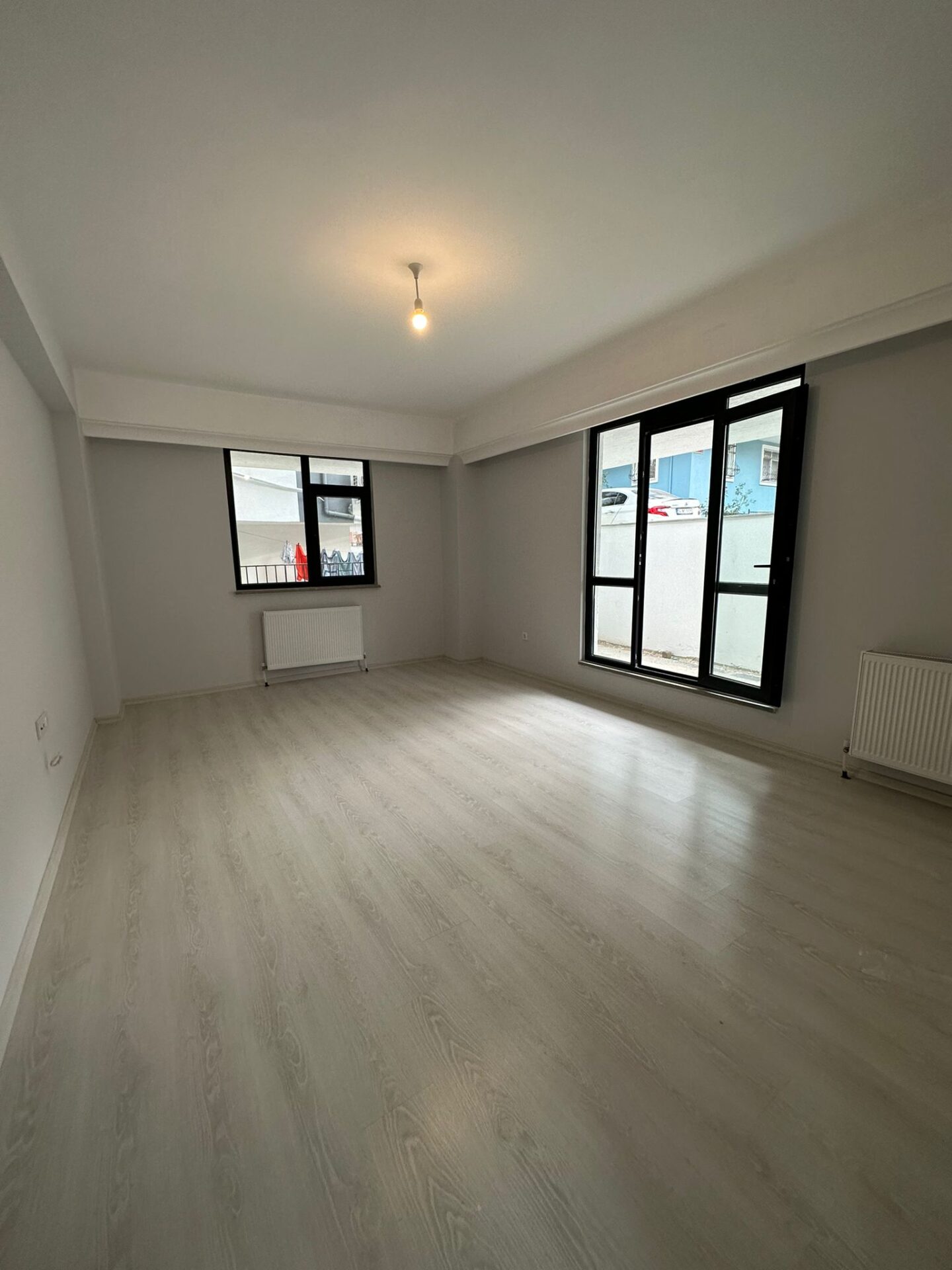ÇEKMEKÖY ÇAMLIK MAH. BAHCE KULLANIMLI 2+1 SATILIK DAİRE