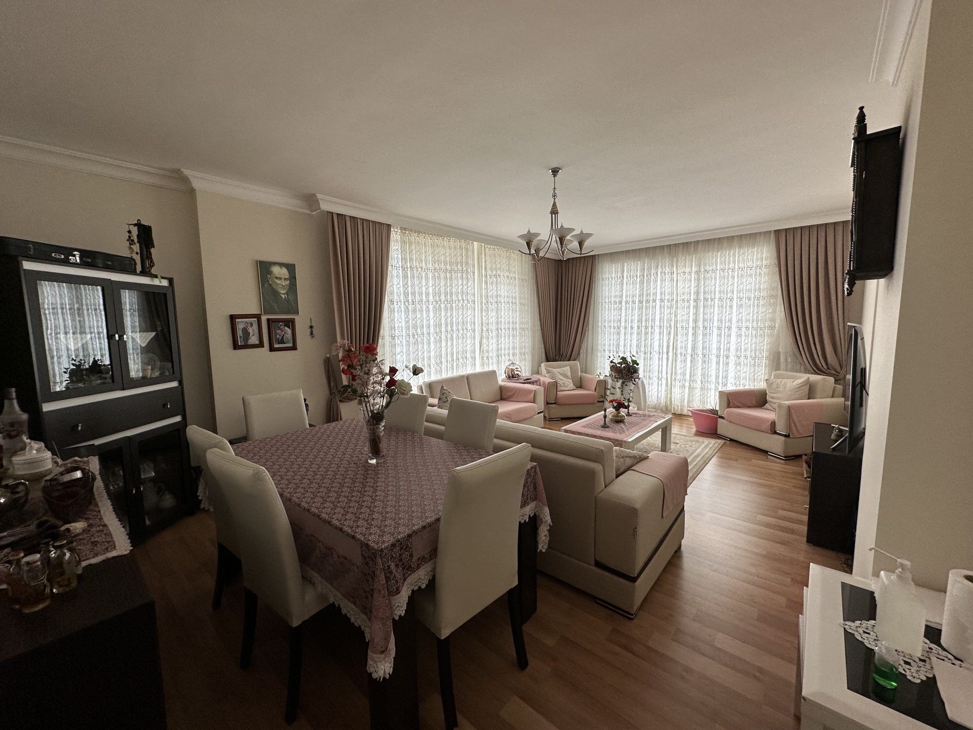 INSIDE THE SITE WITH POOL FRONT ISKANLI 3+1 ARAKAT FLAT FOR SALE