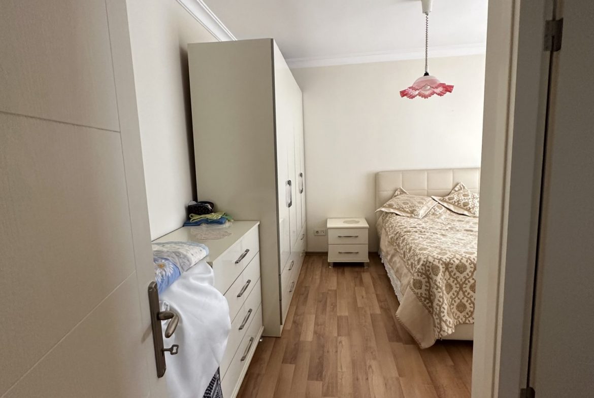 INSIDE THE SITE WITH POOL FRONT ISKANLI 3+1 ARAKAT FLAT FOR SALE