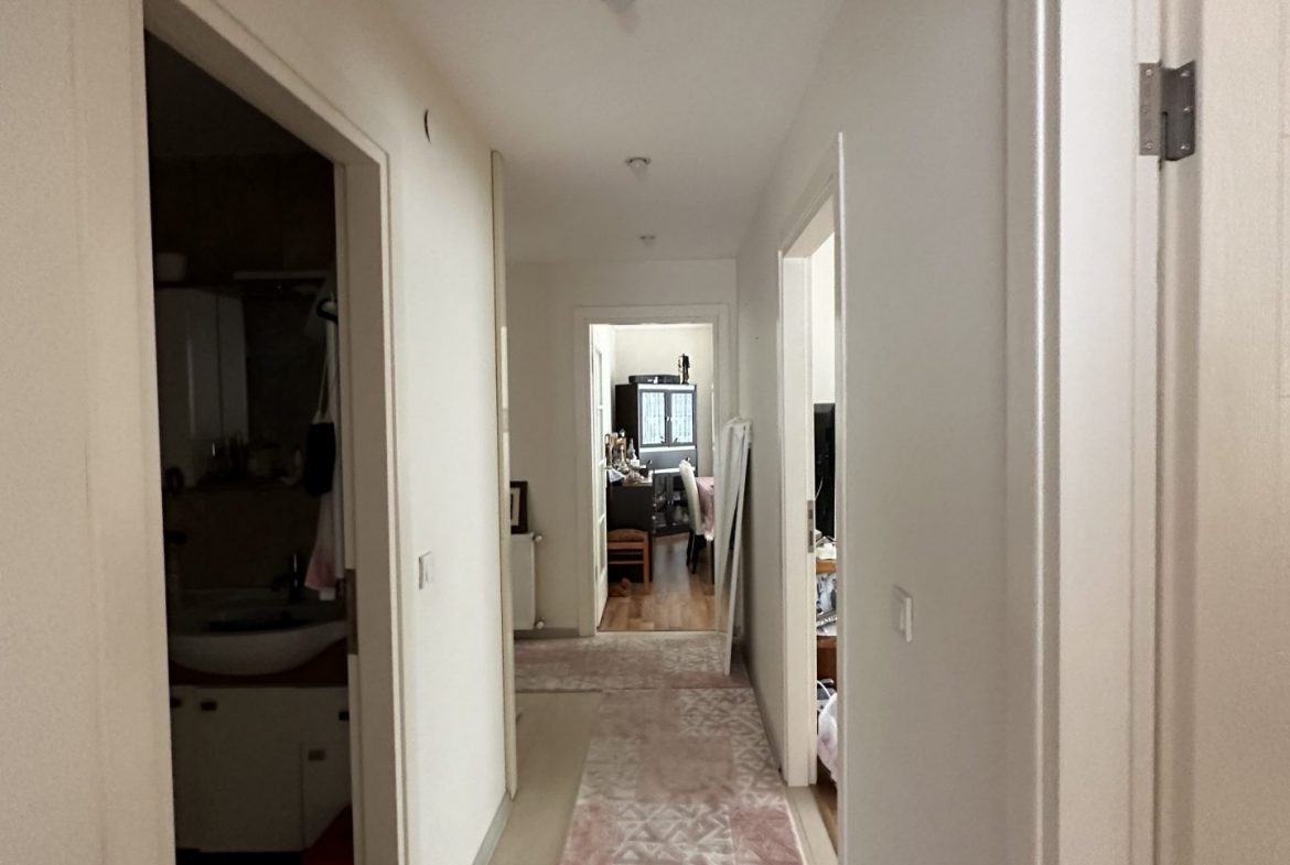 INSIDE THE SITE WITH POOL FRONT ISKANLI 3+1 ARAKAT FLAT FOR SALE