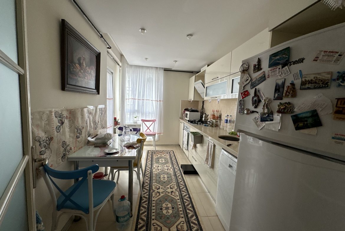 INSIDE THE SITE WITH POOL FRONT ISKANLI 3+1 ARAKAT FLAT FOR SALE