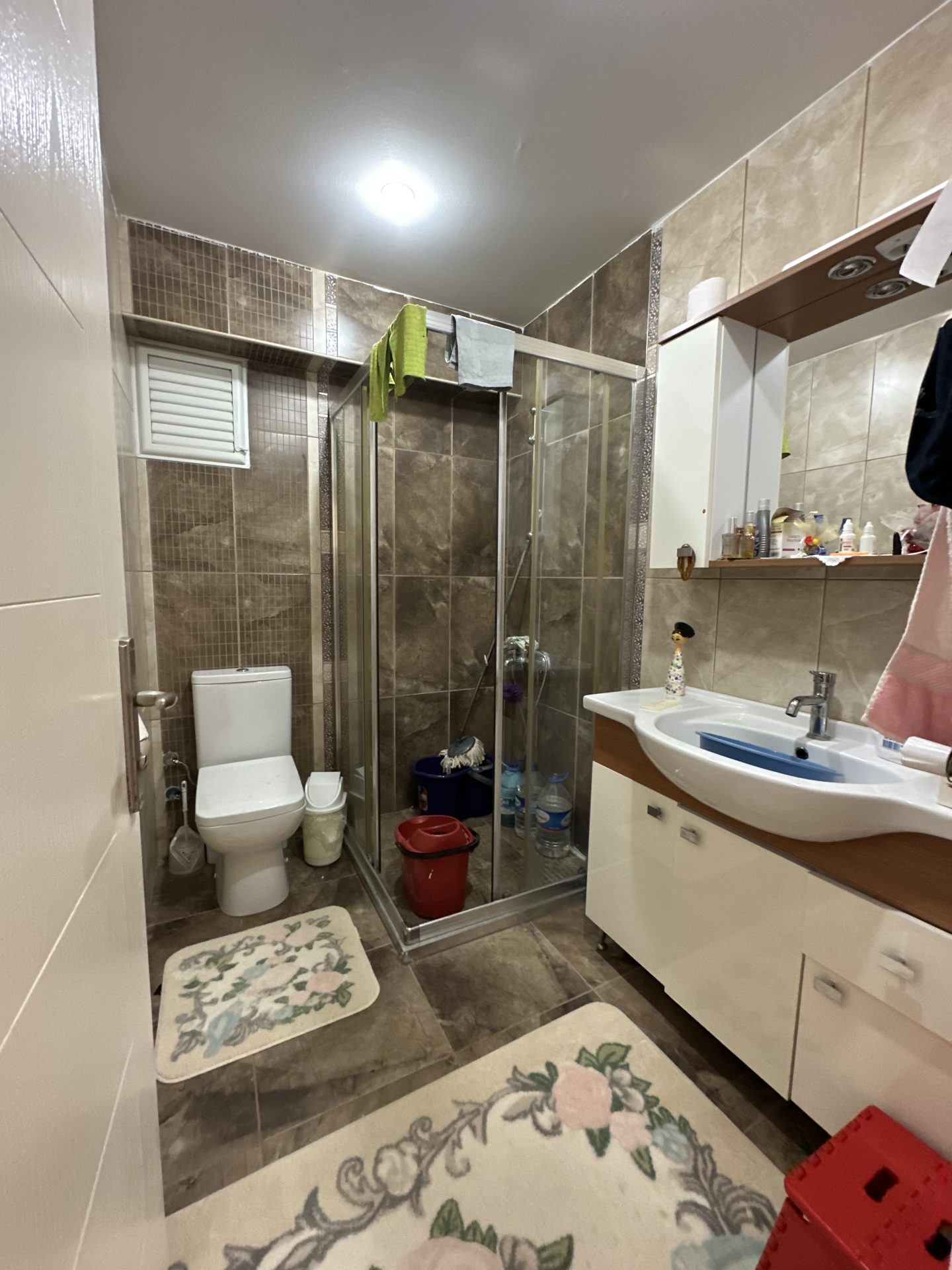 INSIDE THE SITE WITH POOL FRONT ISKANLI 3+1 ARAKAT FLAT FOR SALE