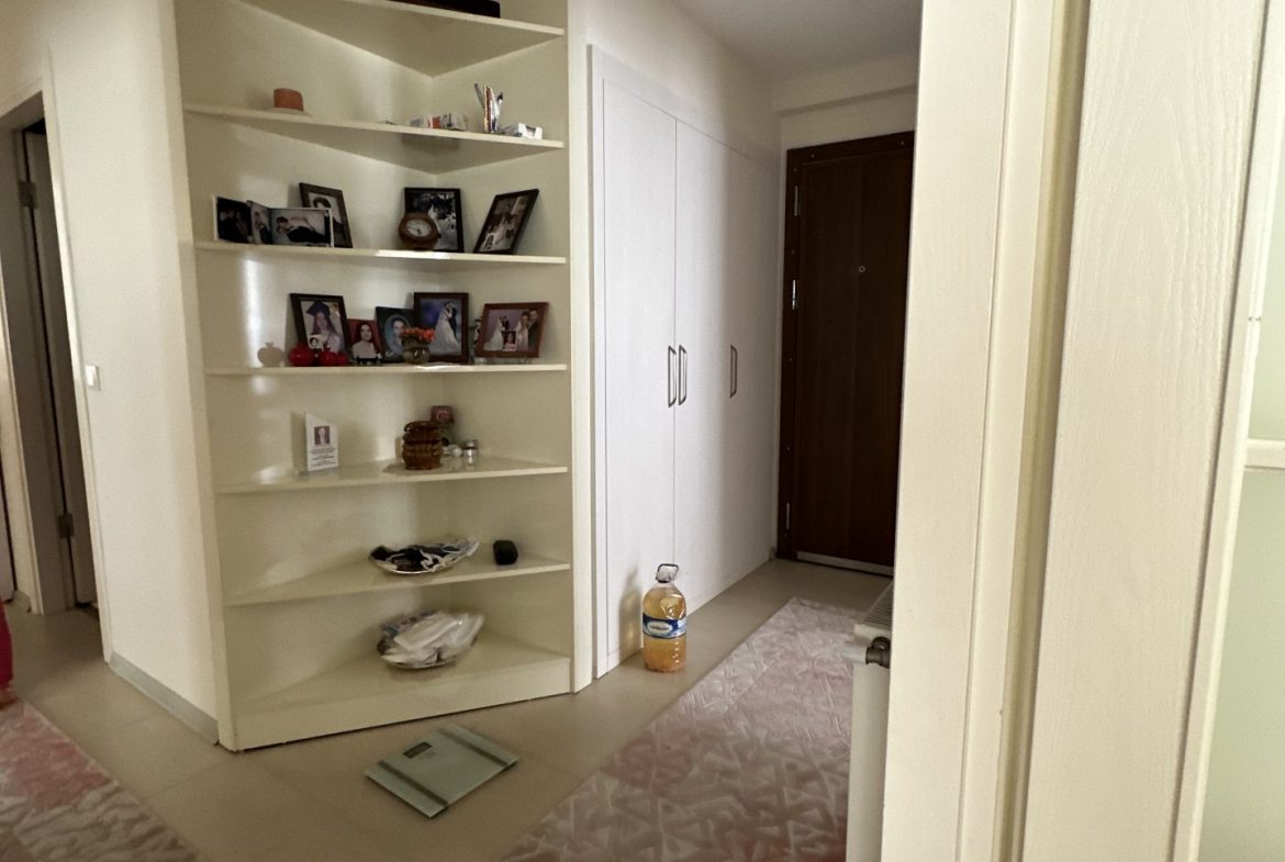 INSIDE THE SITE WITH POOL FRONT ISKANLI 3+1 ARAKAT FLAT FOR SALE