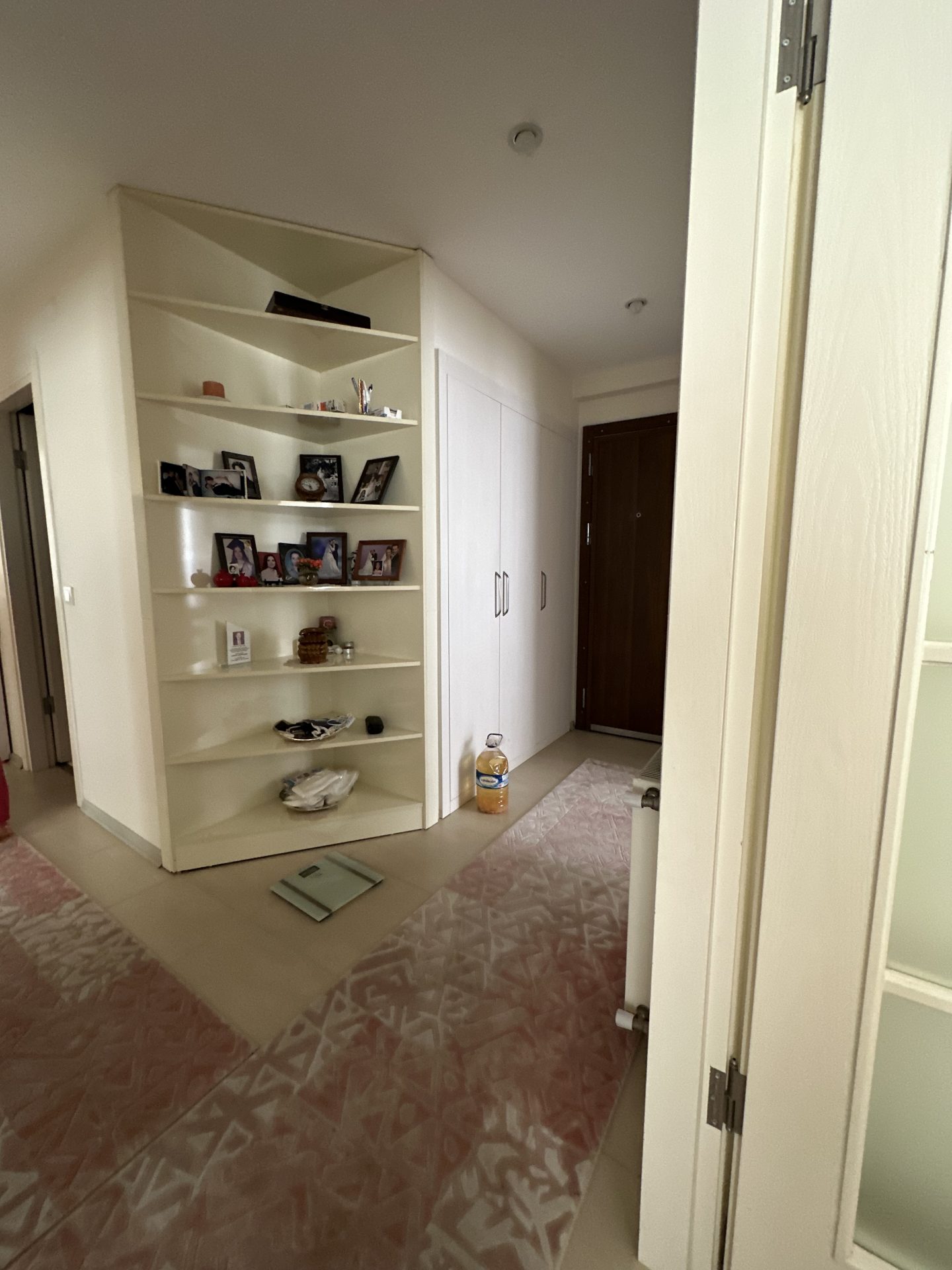 INSIDE THE SITE WITH POOL FRONT ISKANLI 3+1 ARAKAT FLAT FOR SALE