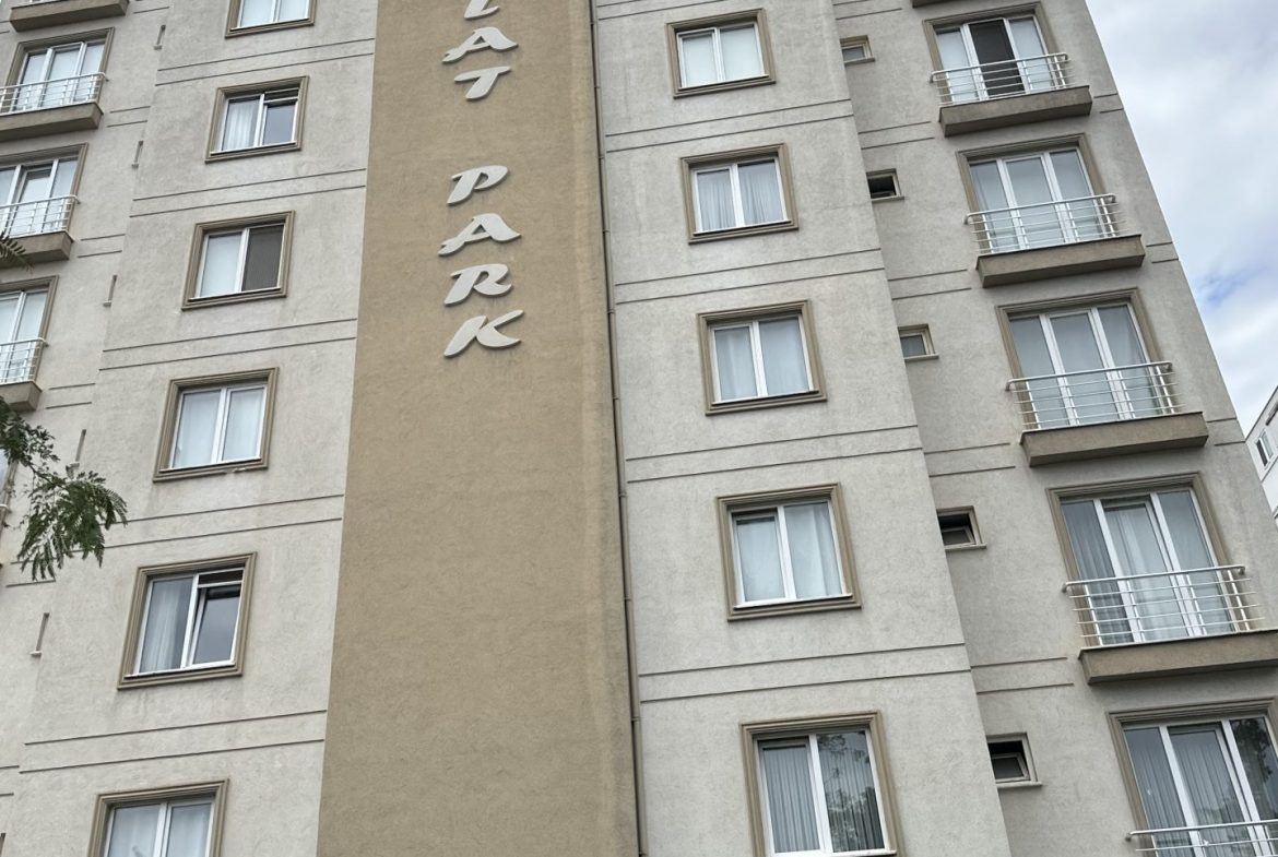 INSIDE THE SITE WITH POOL FRONT ISKANLI 3+1 ARAKAT FLAT FOR SALE