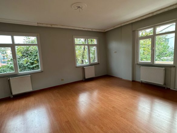 ÇEKMEKÖY TAŞDELEN MERKEZİ KONUM 145m2 KİRALIK 3+1
