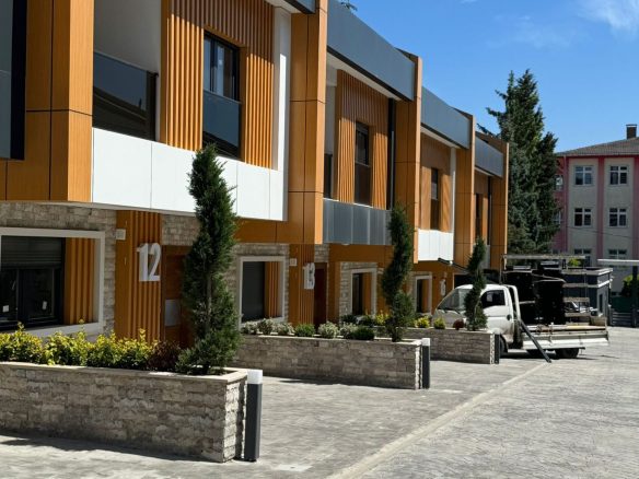 ENGLİSH – ÇEKMEKÖY DERİN PARK VİLLALARI LÜKS AKILLI 5+1 TRİPLEX VİLLA